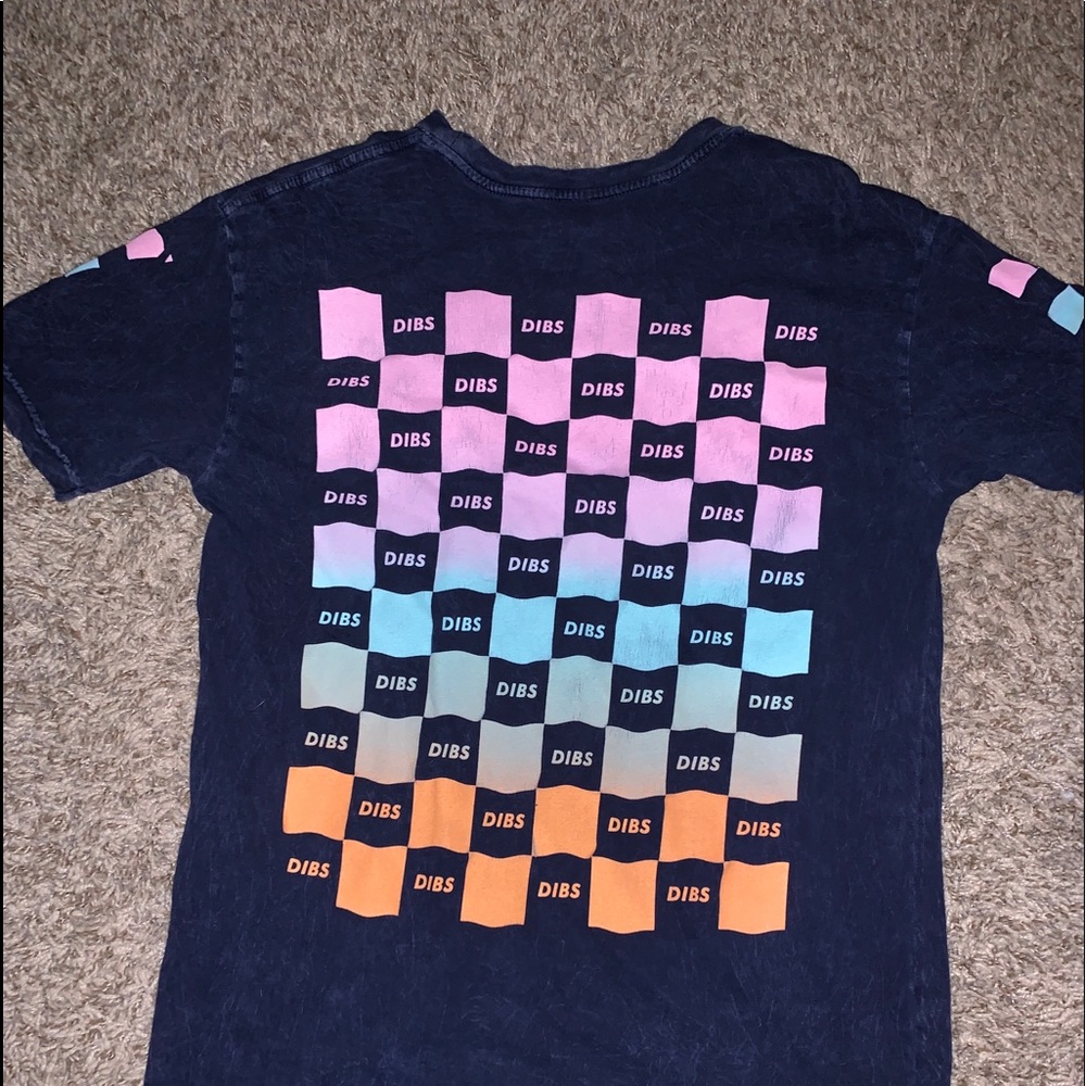Good condition and only worn once just trying to get rid of it